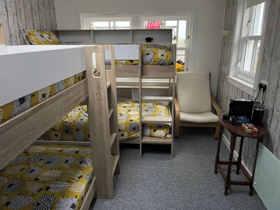 Room-bunk bed Room for 4 Next to the sea