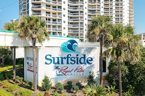 Condo, 2 Bedrooms | Exterior