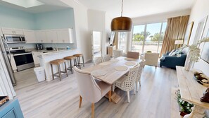 Condo, 3 Bedrooms | Dining