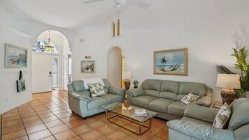 House, 3 Bedrooms | Living area | Smart TV, streaming services