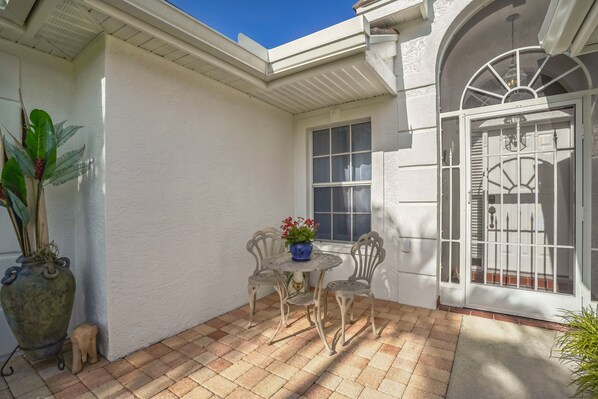 House, 3 Bedrooms | Outdoor dining