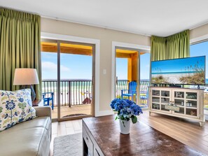 Condo, 1 Bedroom | Living area | Smart TV