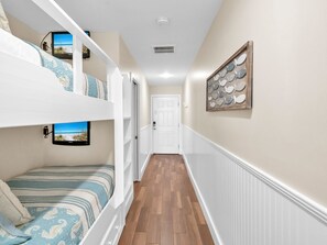 Condo, 1 Bedroom