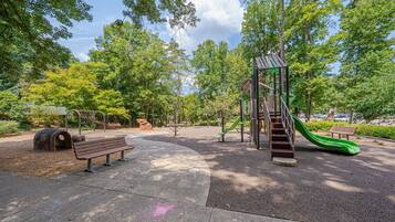 Rumah, 3 kamar tidur | Area anak-anak