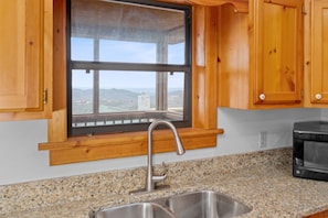 House, 3 Bedrooms | Interior