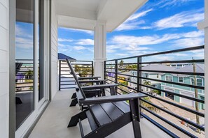 House, 6 Bedrooms | Property grounds