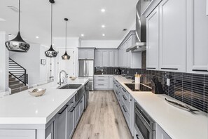 Ferienhaus, 6 Schlafzimmer | Eigene Küche | Kühlschrank, Ofen, Wasserkocher mit Kaffee-/Teezubehör, Toaster