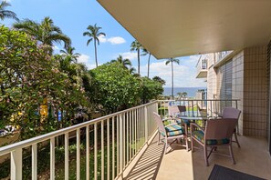 Outdoor dining - Kamaole Nalu, #202 2 Bedroom Condo (Kihei)