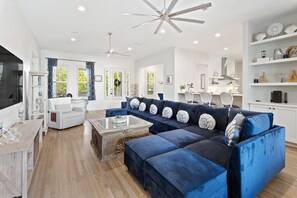 Smart TV, video games