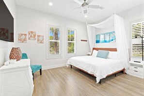 4 bedrooms, iron/ironing board, WiFi, bed sheets