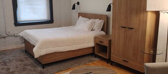 Modern Private Furnished Studio Downtown Hartford