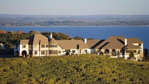 Exterior - Traverse City Lakefront: Beach, Dock & Hot Tub! (Traverse City)