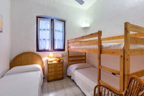 5 makuuhuonetta, silitysrauta/-lauta, Wi-Fi, vuodevaatteet