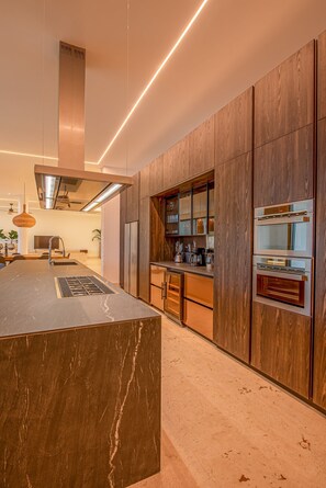 Villa | 7 bedrooms, Internet