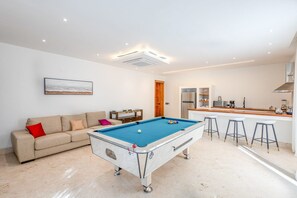 Villa | 7 Schlafzimmer, Internetzugang