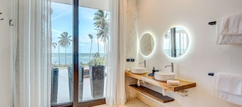 7-br Luxury Beachfront Paradise With Ocean Views