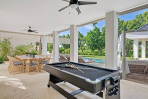 5 bedrooms - Contemporary 5 BR Luxury Golf Villa w Large Pool (Punta Cana)