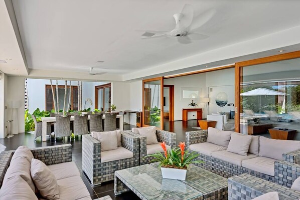 Villa | 4 bedrooms - Beautifully-designed Contemporary Villa (La Romana)