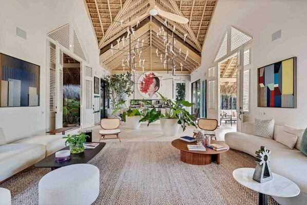 House | 8 bedrooms, Internet