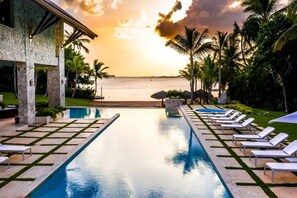Villa, Accessible | 8 bedrooms, Internet