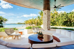 Villa, Accessible | 8 bedrooms, Internet