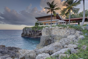 10 habitaciones y acceso a internet