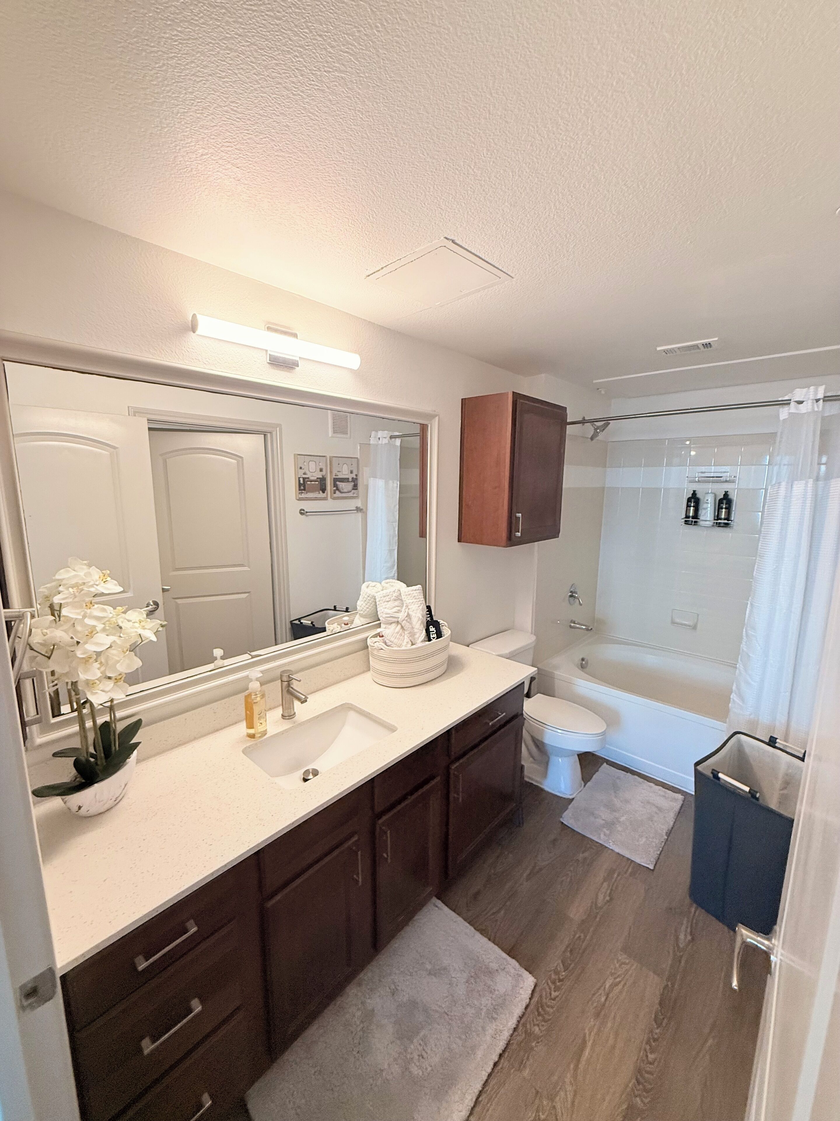 Jetted tub, hair dryer, towels, soap
