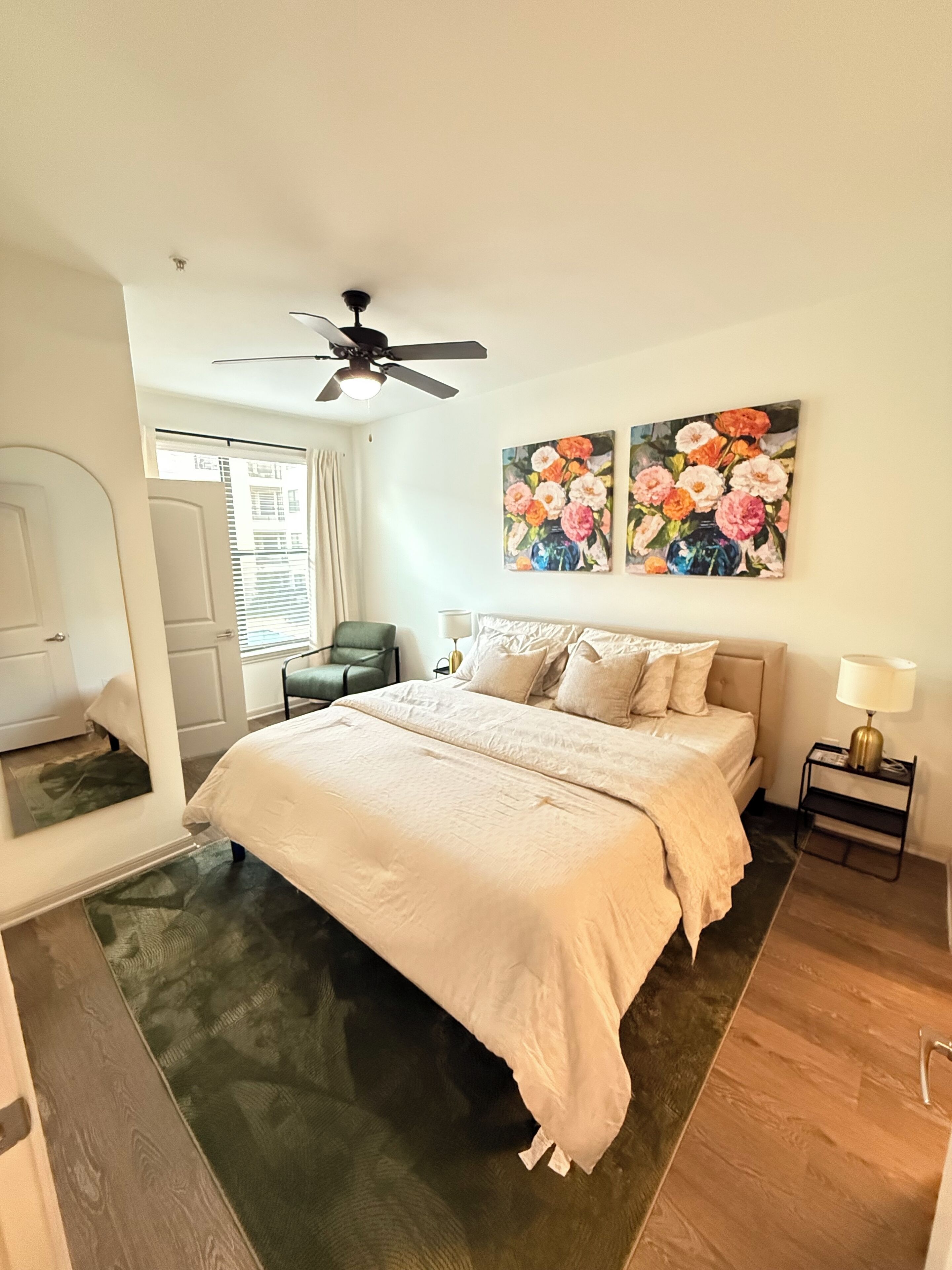 1 chambre, bureau, fer et planche à repasser, Wi-Fi gratuit