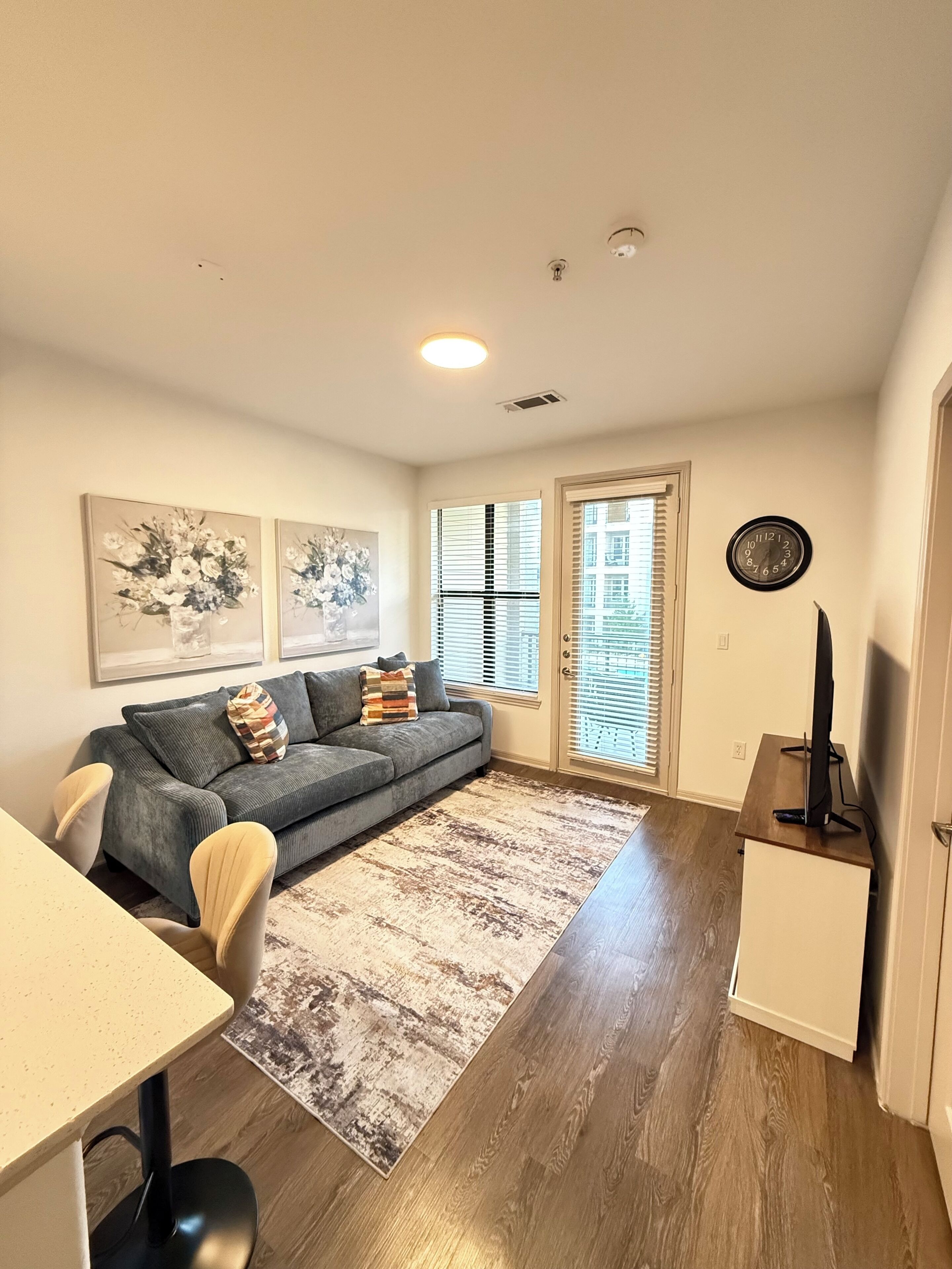 テレビ、PC モニター