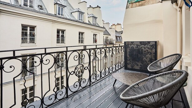 Unclassified image, 1 of 19, button - Flat Terrace Centre de Paris Bourse (Paris)