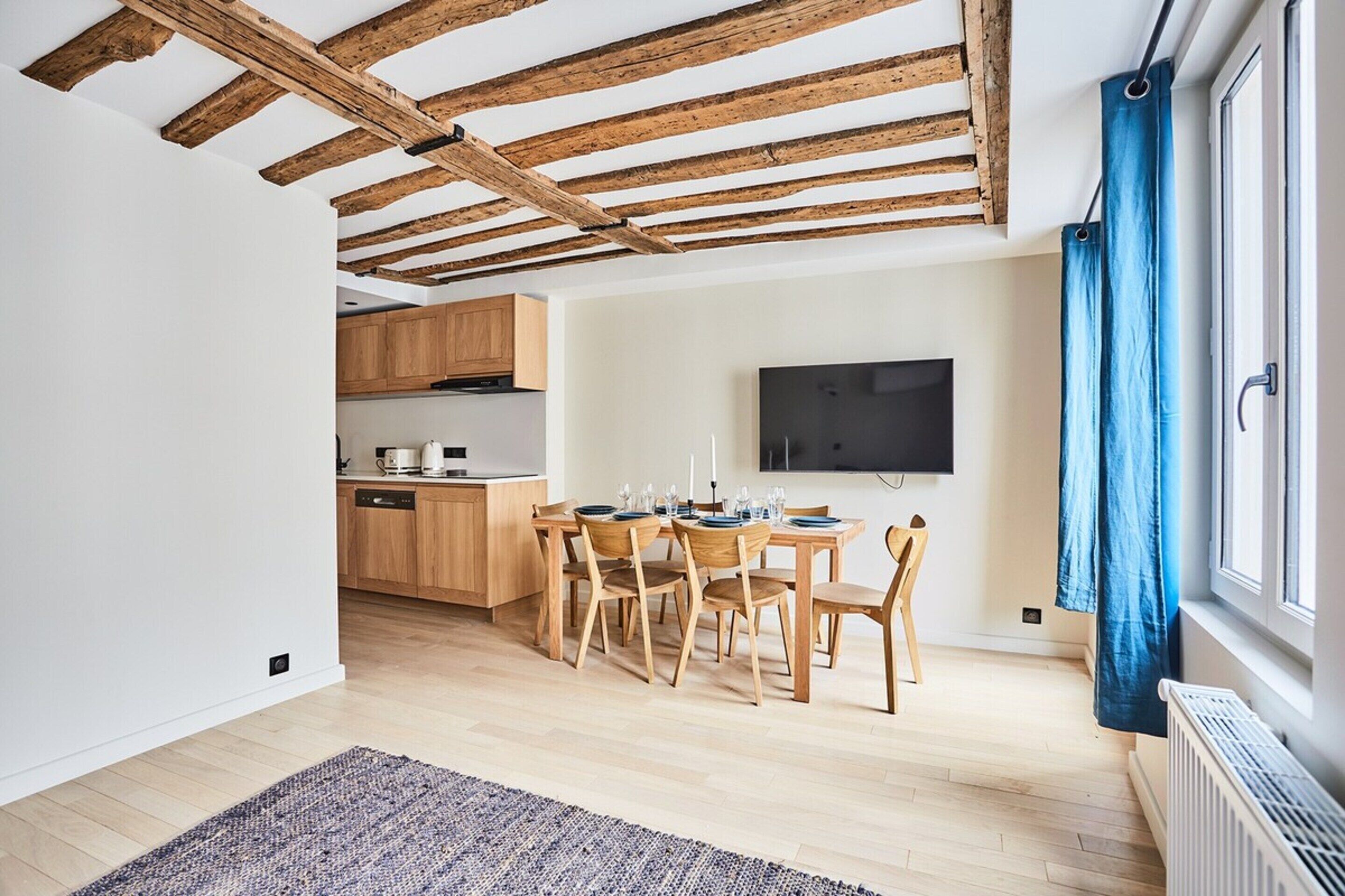 Apartment | Dining