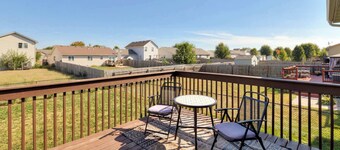 Spacious 3BR/2BA Getaway in Des Moines