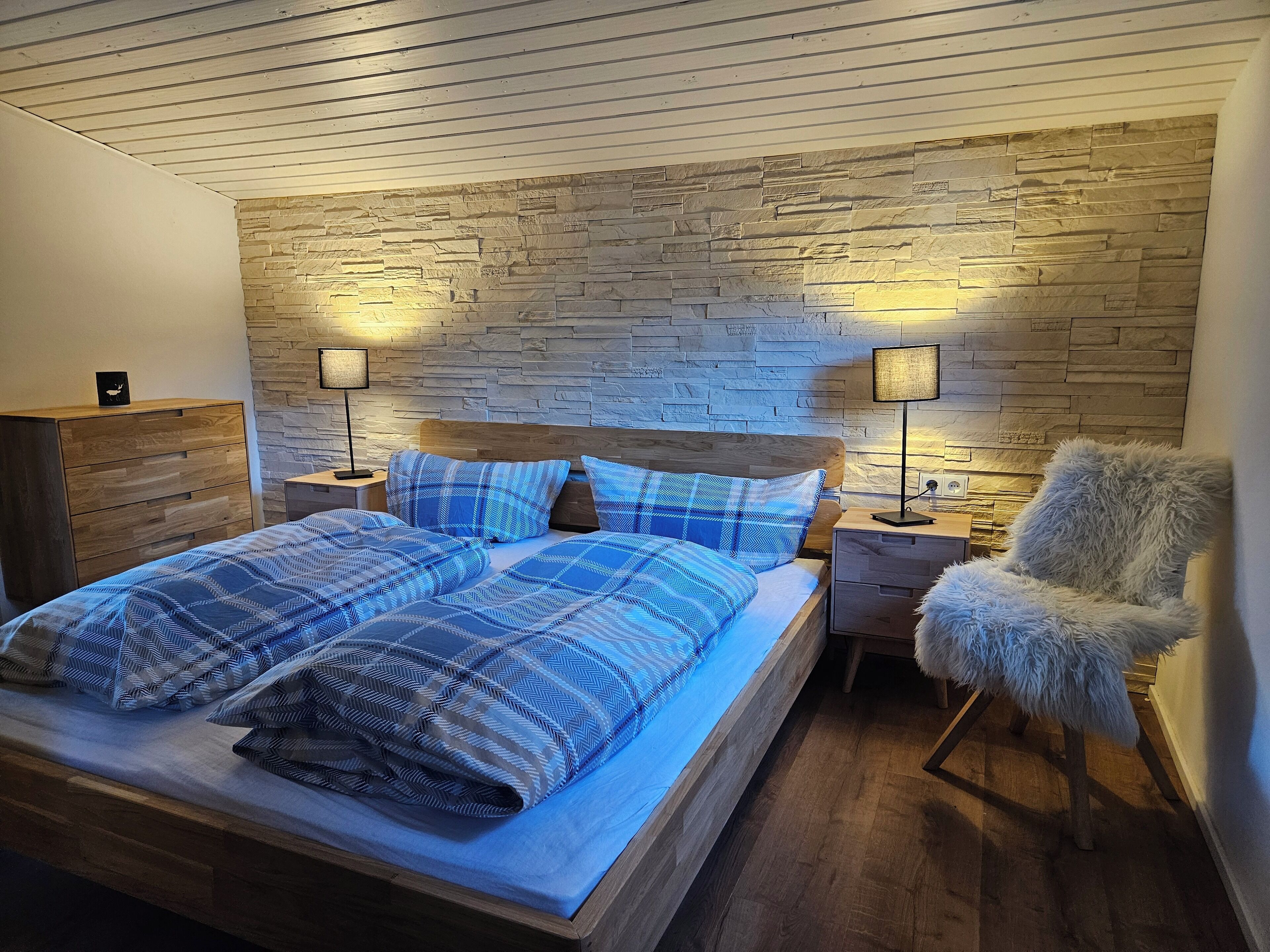 2 bedrooms, iron/ironing board, free WiFi