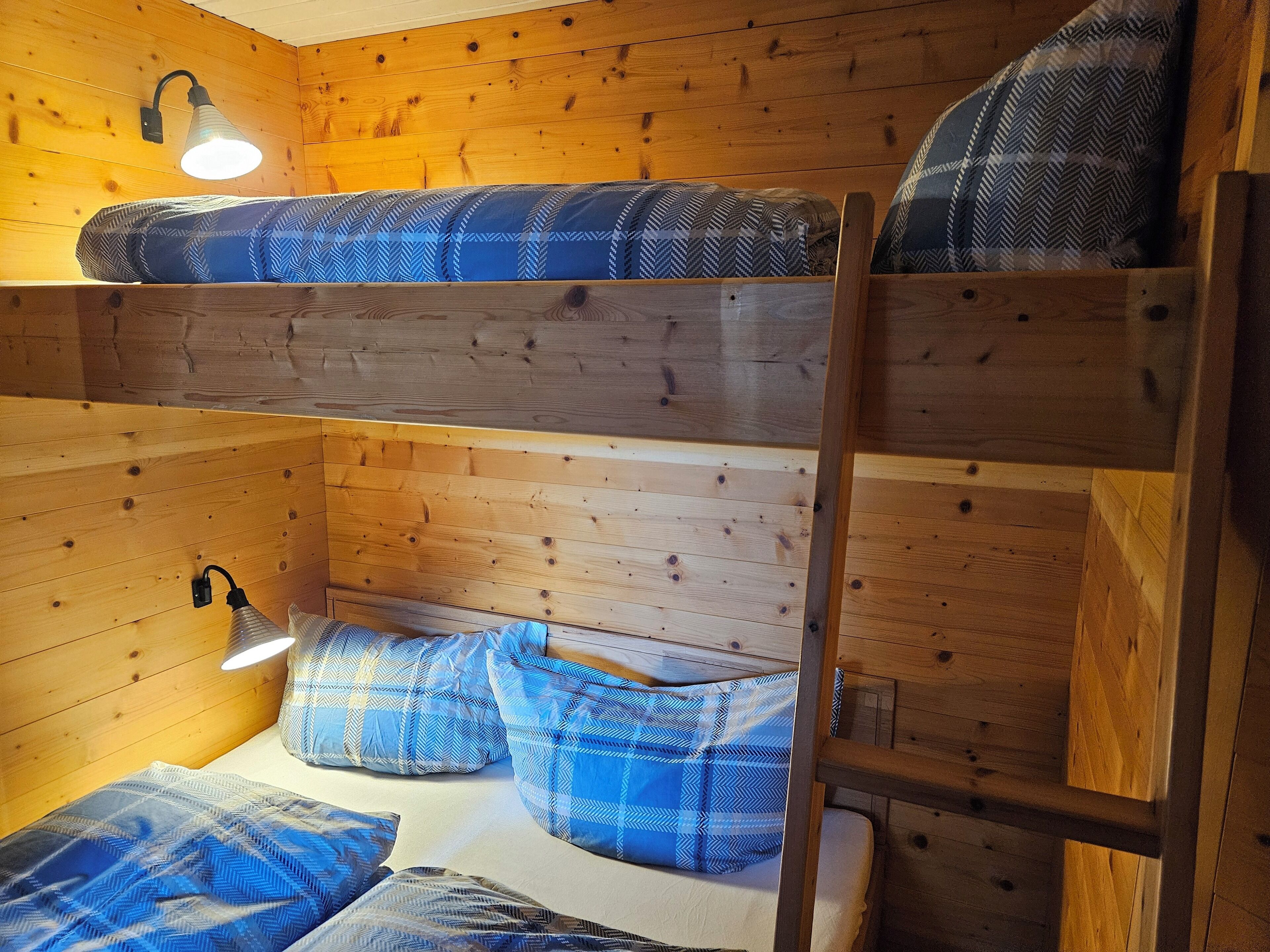 2 chambres, fer et planche à repasser, Wi-Fi gratuit