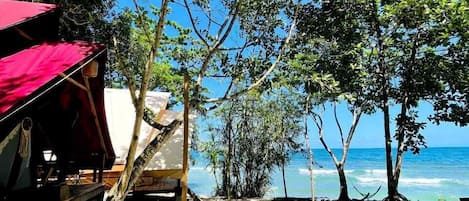 Façana frontal de l'allotjament