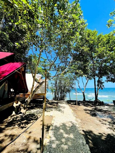 Lainkalogos Glamping