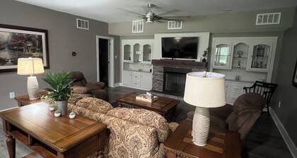 The Place to Stay - 3 Bedroom and 2 Bath