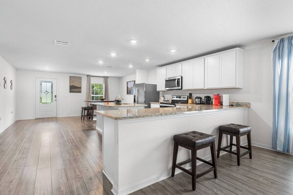 Microwave, oven, stovetop, dishwasher