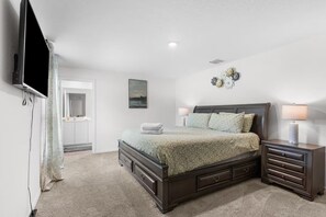 3 slaapkamers, een strijkplank/strijkijzer, wifi, beddengoed