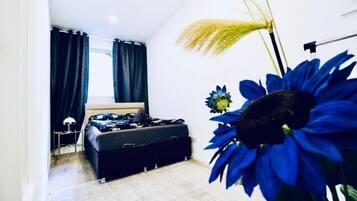 2 bedrooms, bed sheets