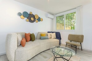 Appartement Duplex, 1 chambre, cuisine, vue jardin | Salle de séjour