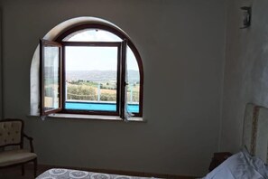 3 bedrooms, iron/ironing board, WiFi, bed sheets - The pearl lily (Marsciano)