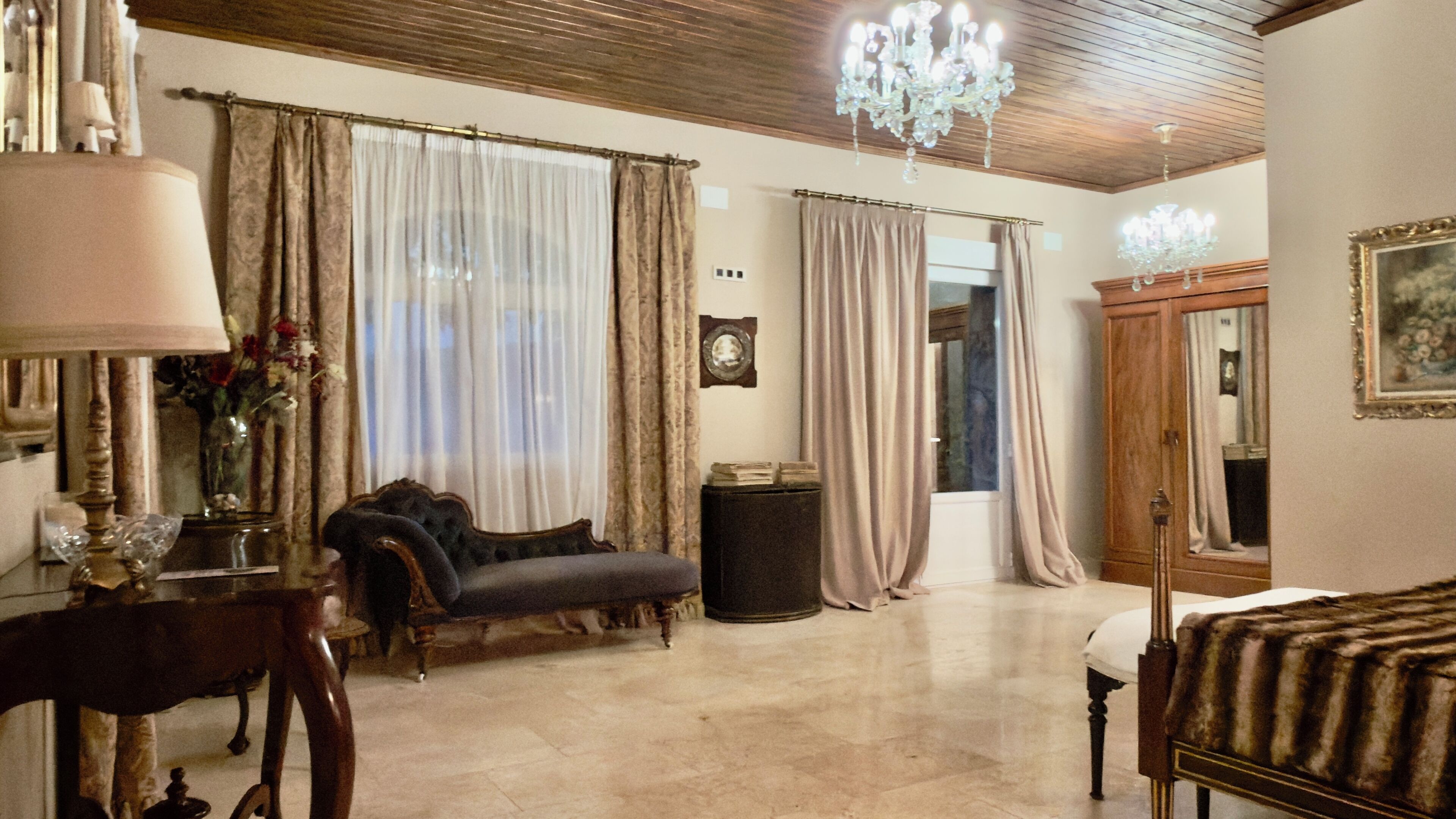 Deluxe Suite, 1 Queen Bed, Balcony, Mountain View | Egyptian cotton sheets, premium bedding, down comforters