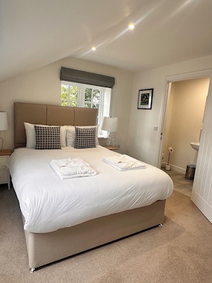 Sandown Park - Family Cottage, Family and Pet Friendly