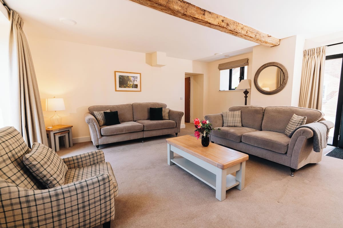 Deluxe Cottage, 4 Bedrooms, Hot Tub