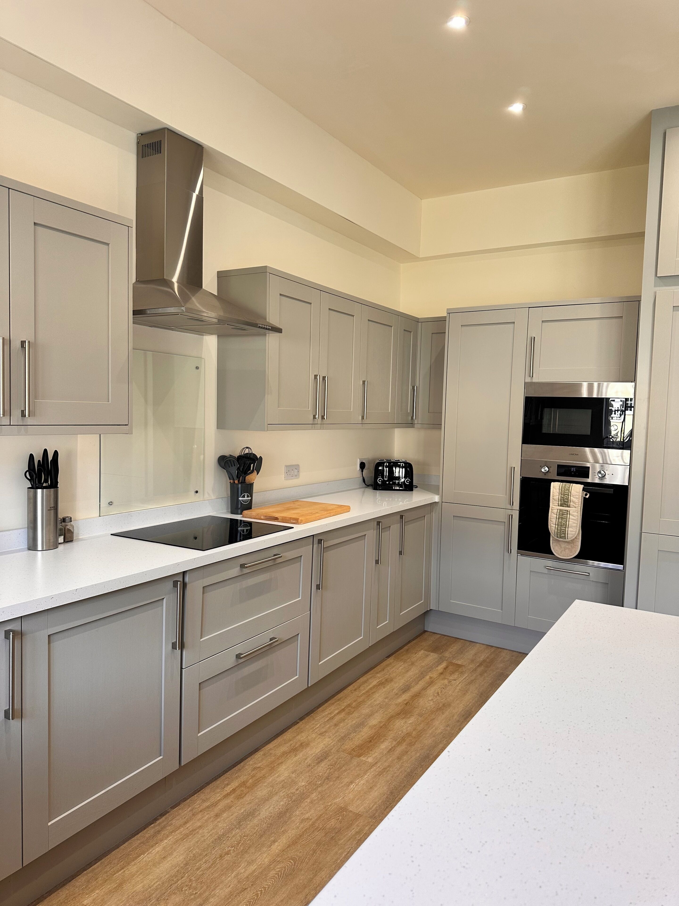 Chepstow - Pet Friendly Family Cottage | Essbereich im Zimmer