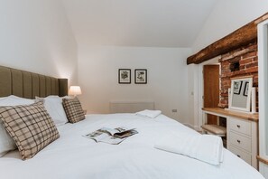 Blackout curtains, iron/ironing board, free WiFi - Tedsmore Cottages (Oswestry)