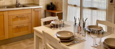 تناول الطعام