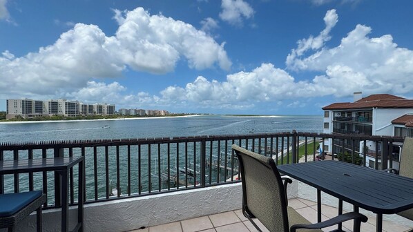 Terrace/patio - Beautiful water front condo with a View! Isles of Capri (Naples)