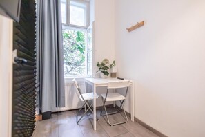 Interior - Cozy & Convenient Room in Prime Location (Vienna)
